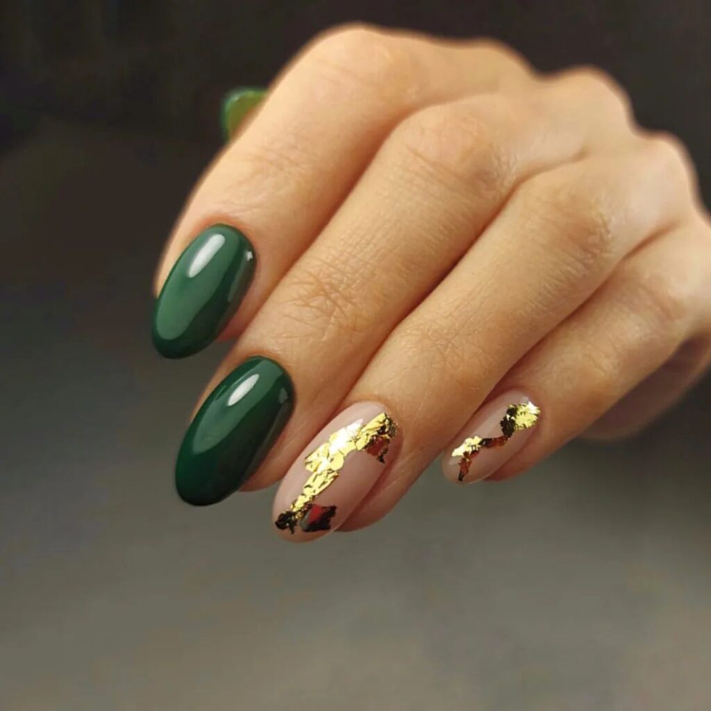 zielono złote paznokcie