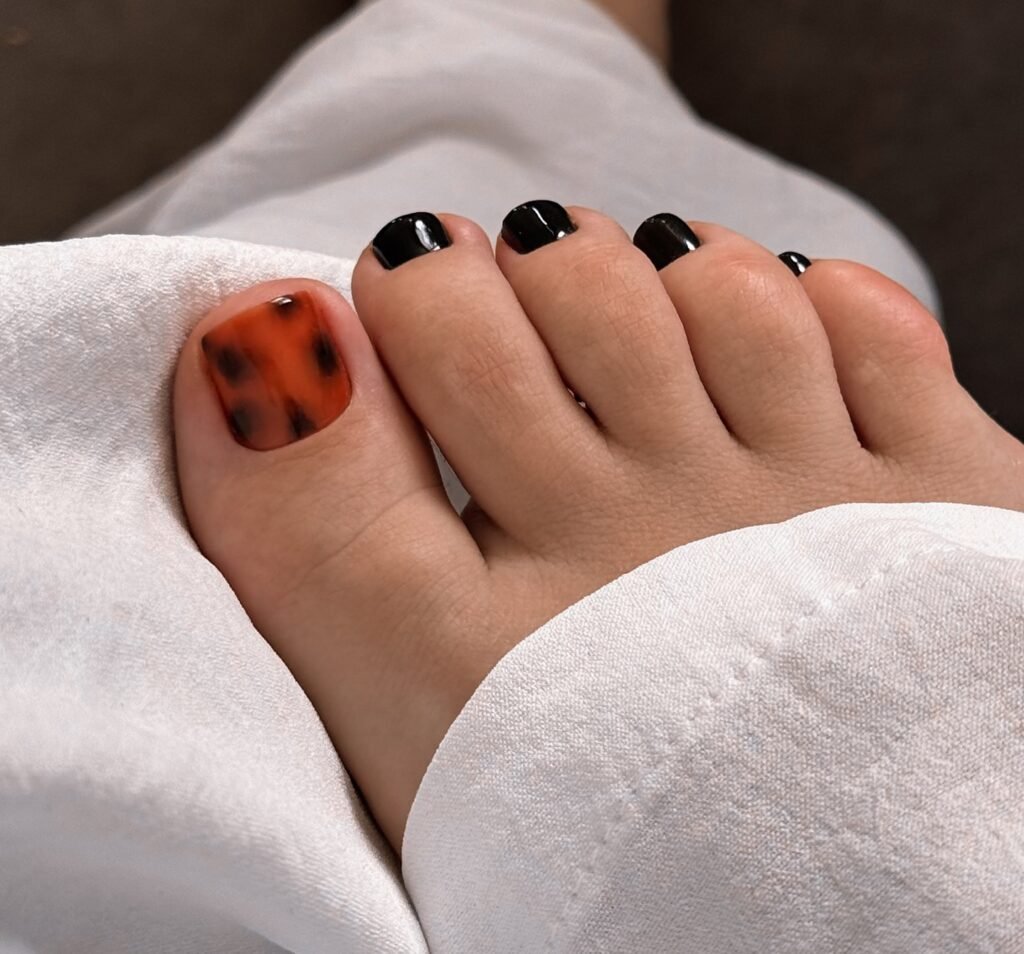 modny pedicure lato 2026