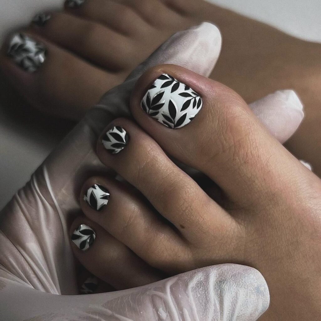 modny pedicure 2026 lato