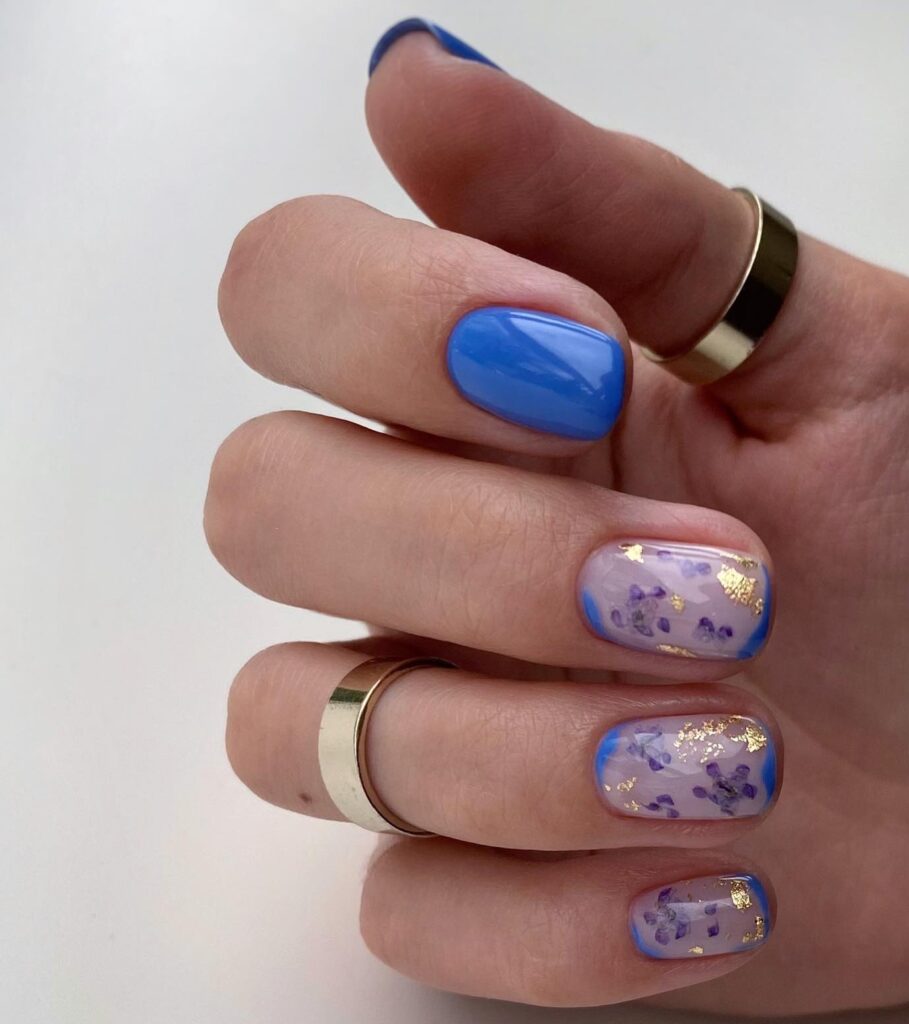 manicure na wiosne kwiaty