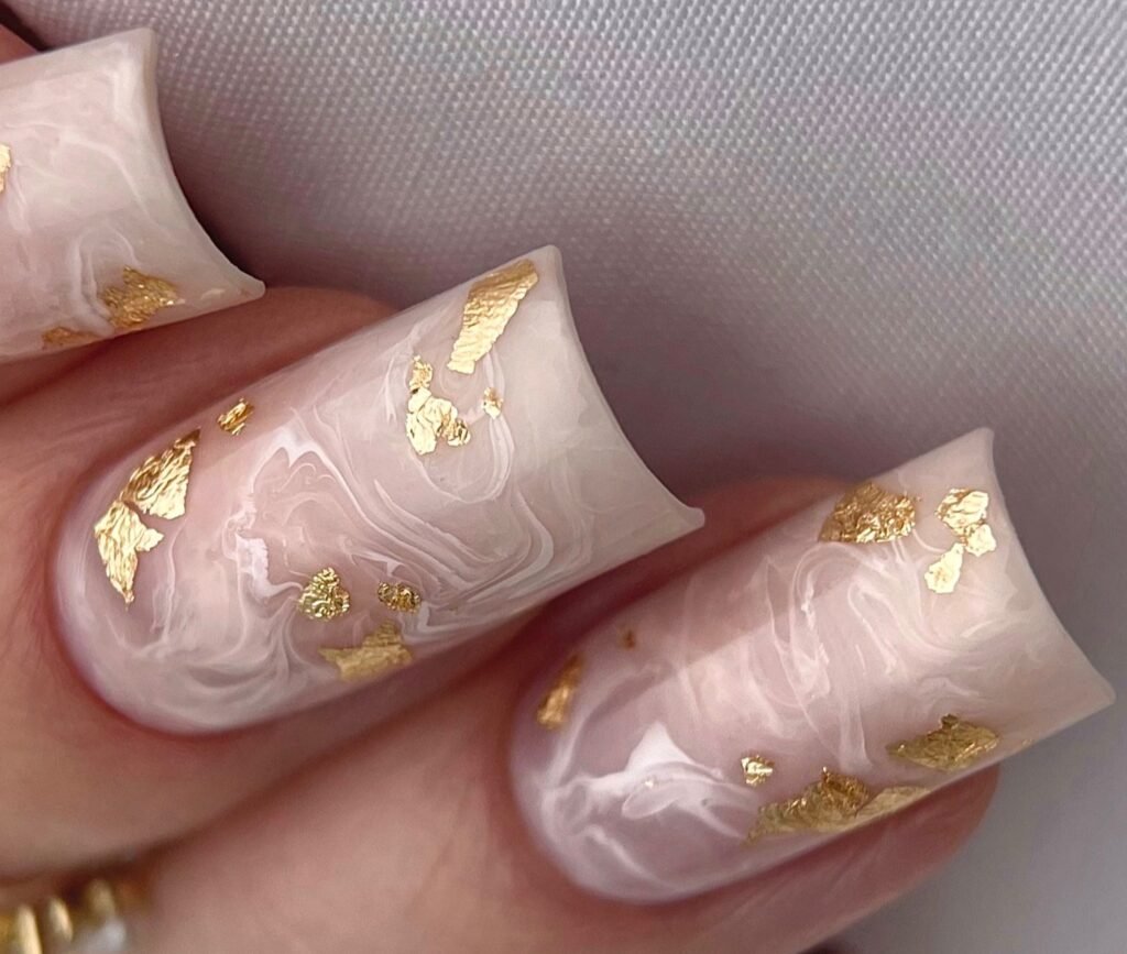 szampański manicure