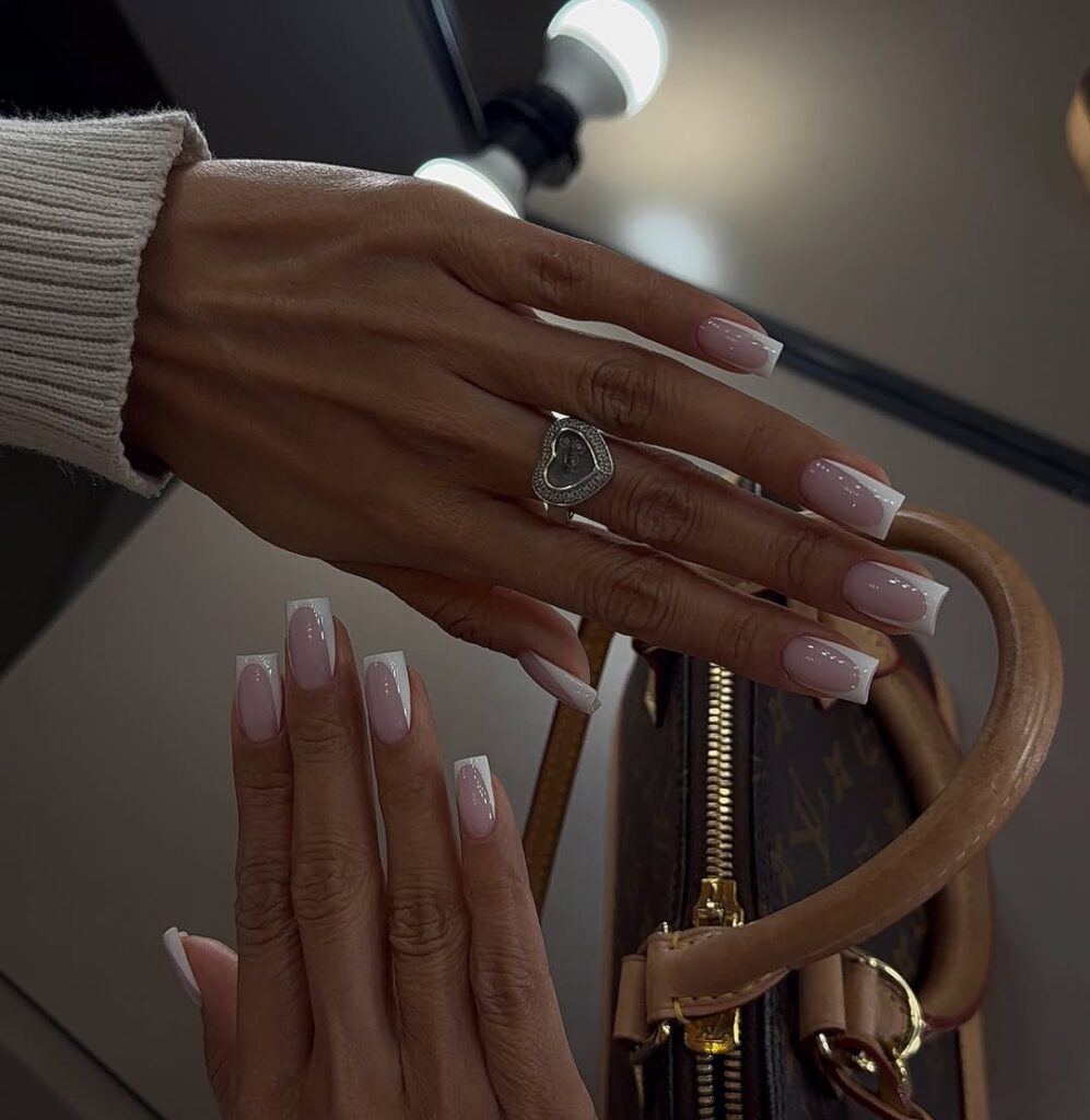 manicure hybrydowy czy niszczy paznokcie