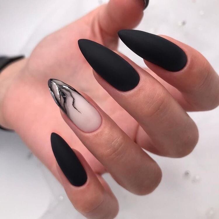 halloweenowe paznokcie