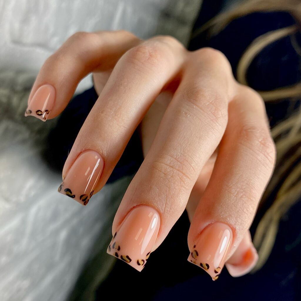 nude manicure