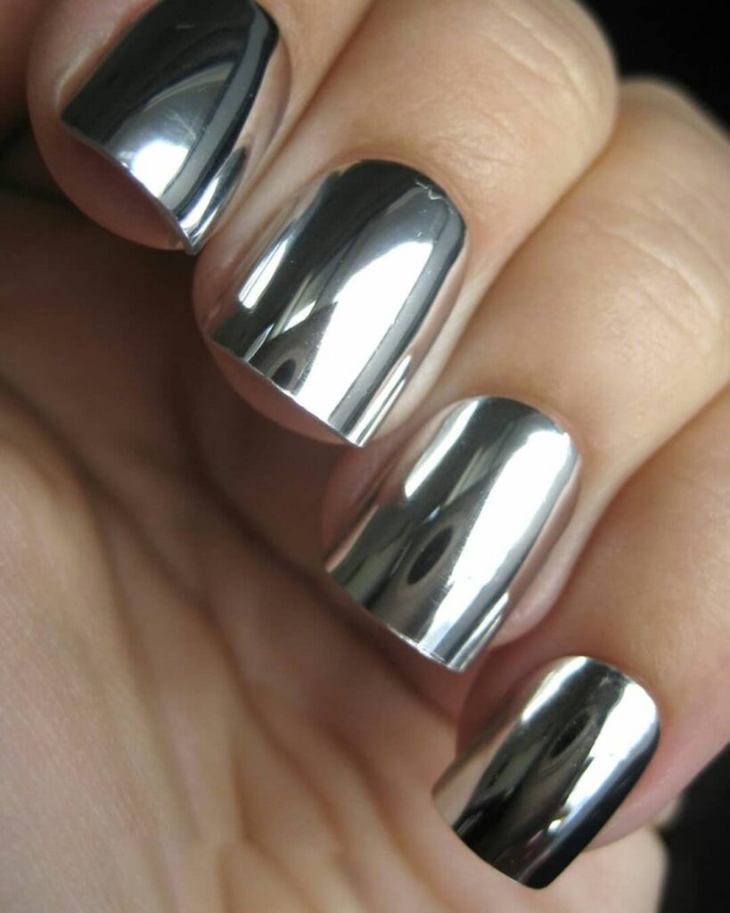 chrome nails 2026