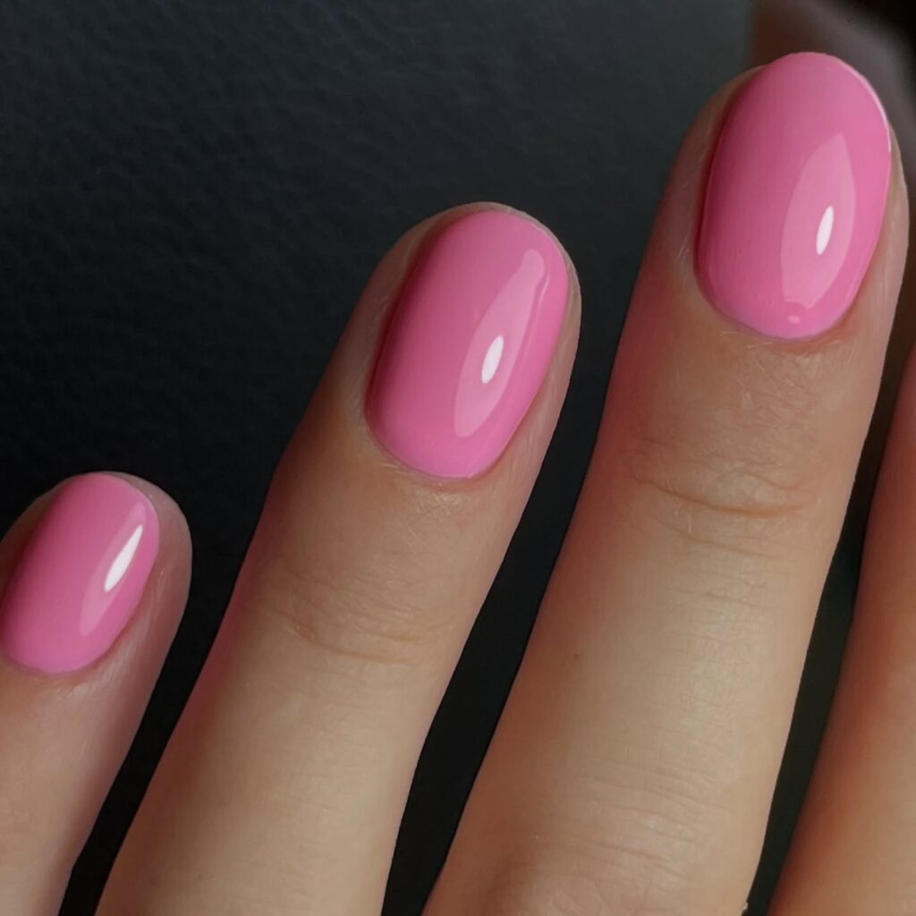 manicure minimalistyczny