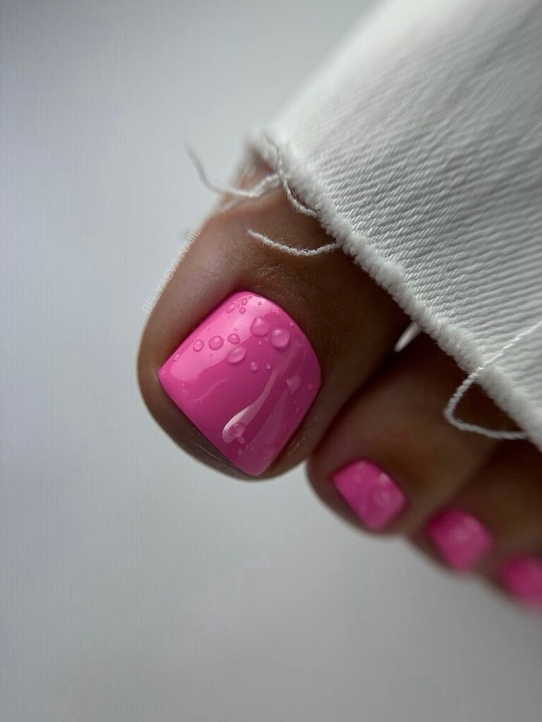 neonowy pedicure