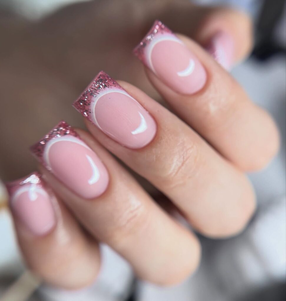 manicure francuski