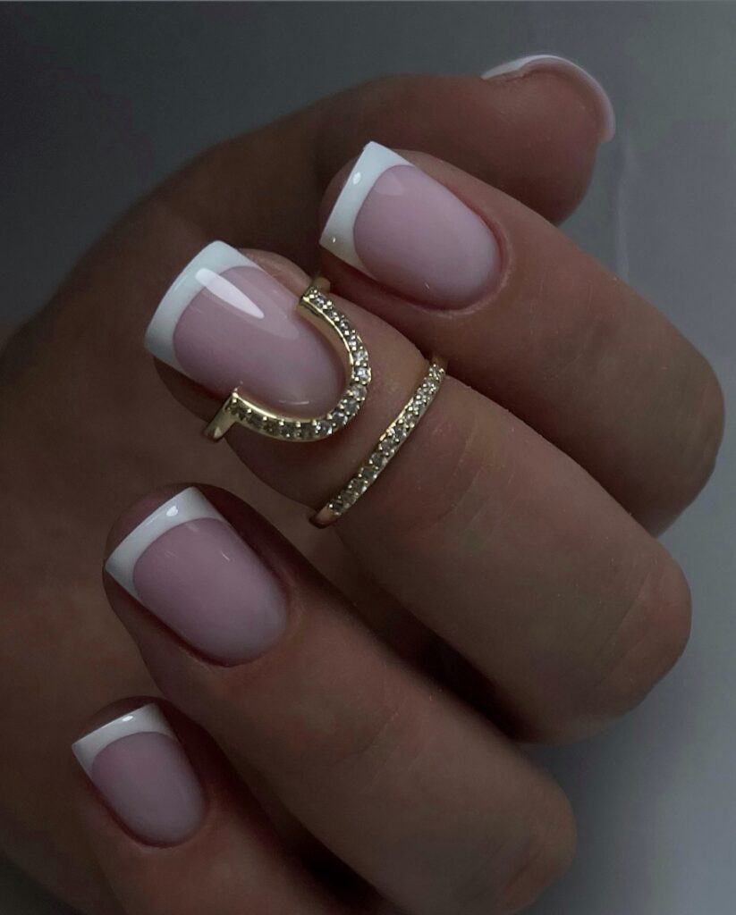 french manicure na ślub