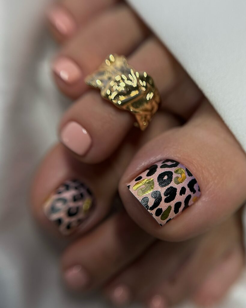 pedicure do sandałów