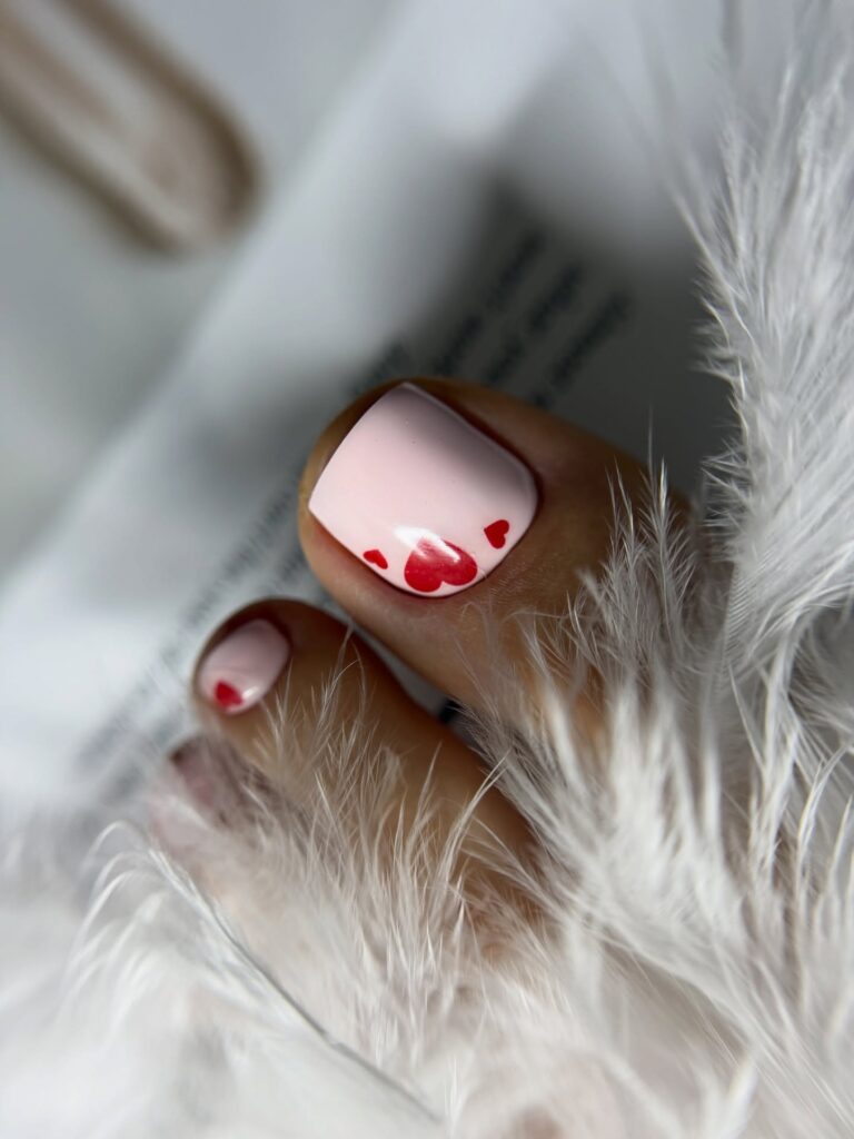 minimalistyczny pedicure