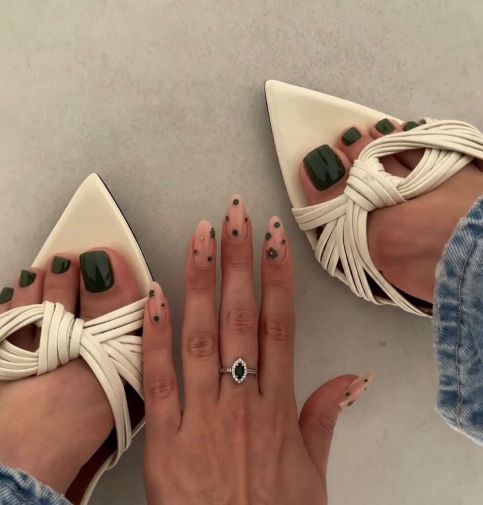 kolory pedicure hybrydowego