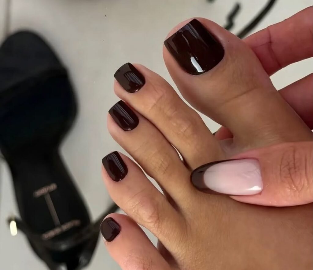 jak wykonać pedicure hybrydowy