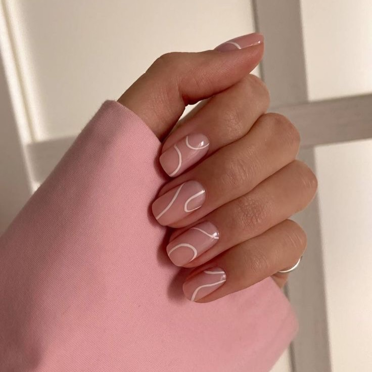 manicure hybrydowy
